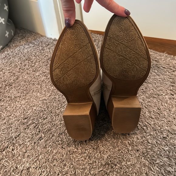 Western style booties BRAND NEW - Picture 4 of 6